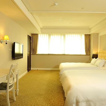 Asia Emperor Hotel Tainan Extérieur photo
