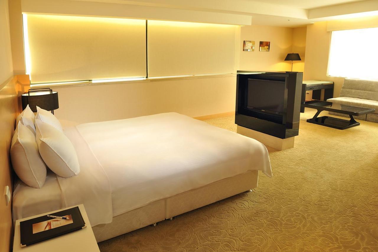 Asia Emperor Hotel Tainan Extérieur photo