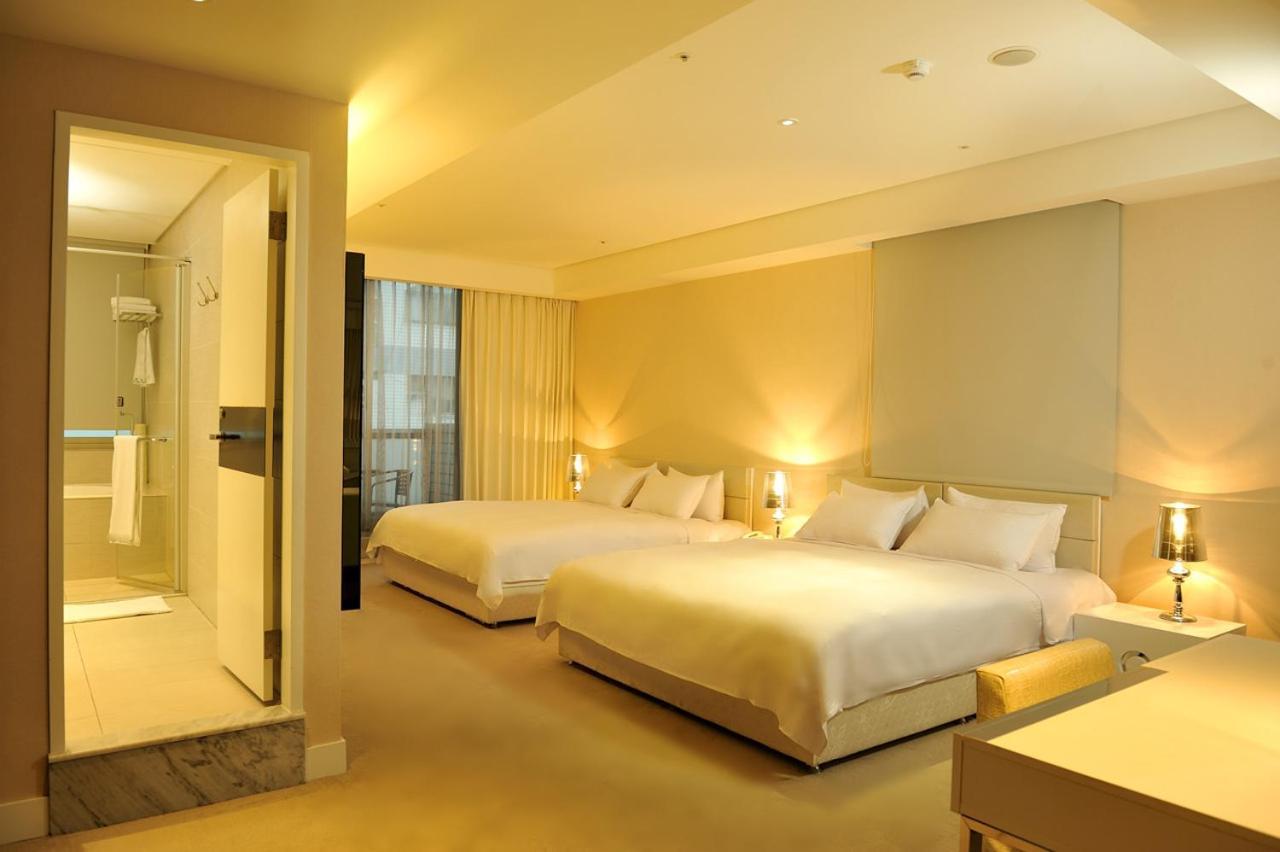 Asia Emperor Hotel Tainan Extérieur photo