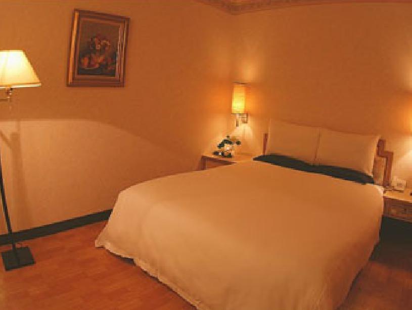 Asia Emperor Hotel Tainan Extérieur photo